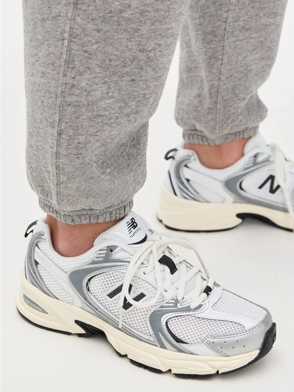 New Balance 530 Sneakers - Picture 2 of 8